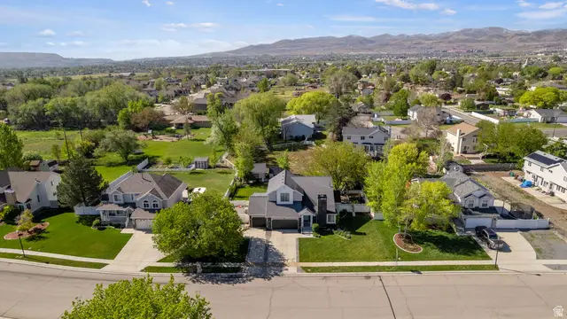2855 W Golden Meadows Dr, Riverton, UT 84065 - #3