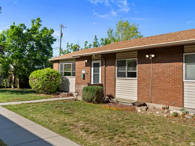 2188 E Fort-union Blvd S #B, Cottonwood Heights, UT 84121 - #2