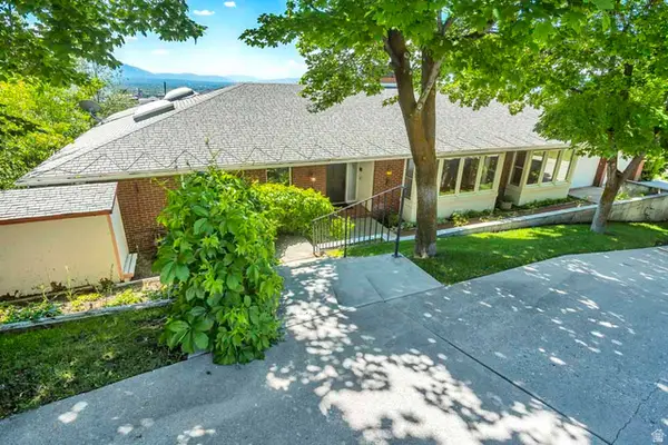 1232 E Chandler Cir N, Salt Lake City, UT 84103