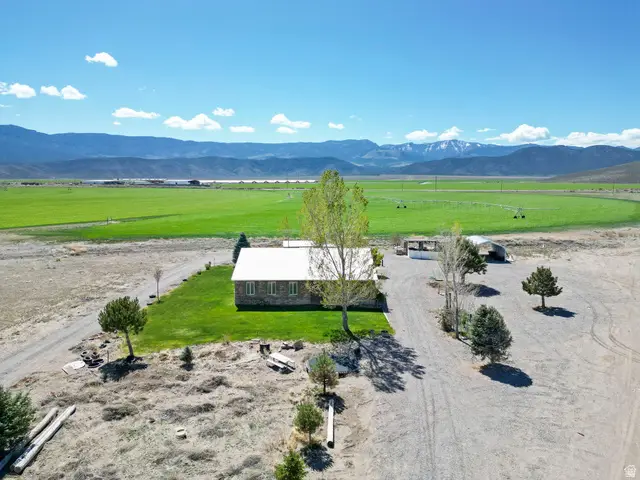 1129 S River Side Dr, Circleville, UT 84723 - #1