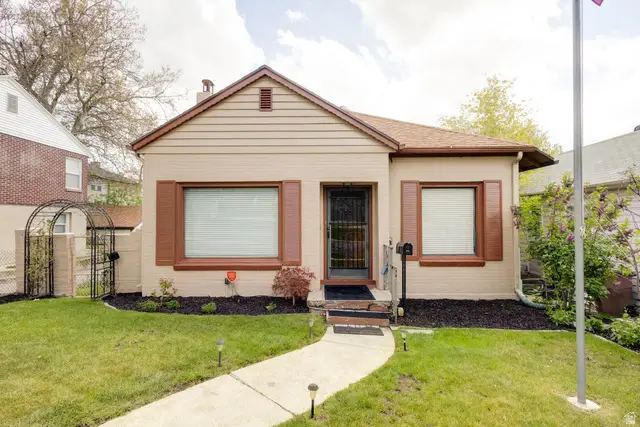 1072 E 4th Ave N, Salt Lake City, UT 84103 - #1