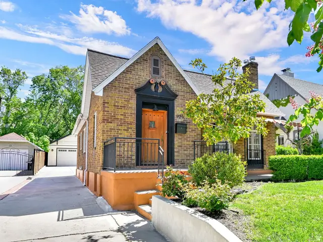 929 S Greenwood Terrace E, Salt Lake City, UT 84105 - #2