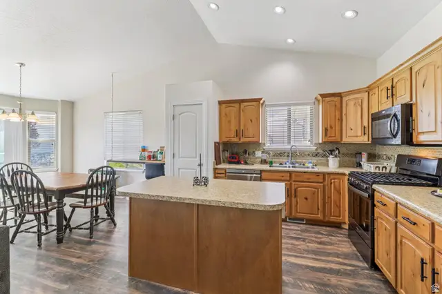 6057 W Jargon Way S, Salt Lake City, UT 84118 - #3