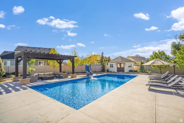 698 N Farmland Dr, Kaysville, UT 84037 - #2