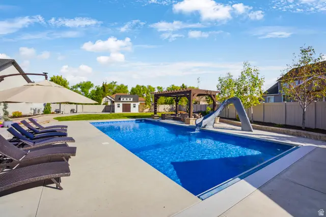 698 N Farmland Dr, Kaysville, UT 84037 - #3