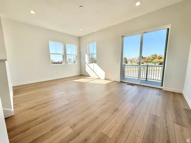 1650 N Main St, Layton, UT 84041 - #3