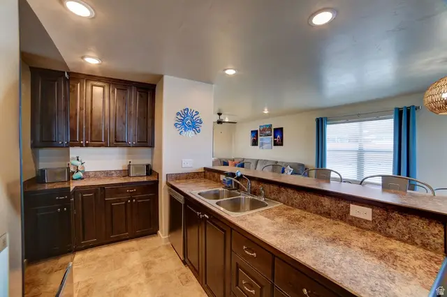 3853 Red Valley Cir #22A1, Moab, UT 84532 - #3