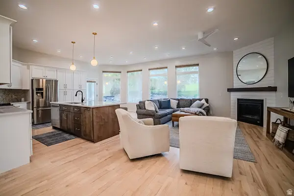 12008 S Reeves Ln, Riverton, UT 84065