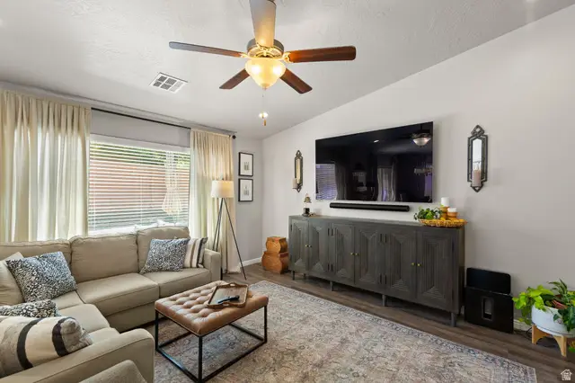 3142 E Delany Dr, Saint George, UT 84790 - #1