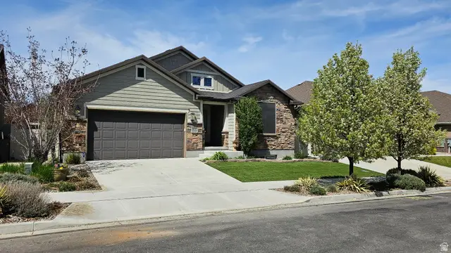 4122 W Walnut Canyon Ln, South Jordan, UT 84009 - #2