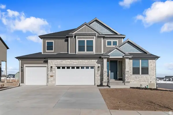 562 W Coyote Ridge Rd, Grantsville, UT 84029