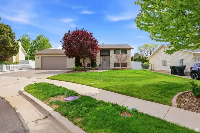 611 W 1635 N, Clinton, UT 84015 - #3