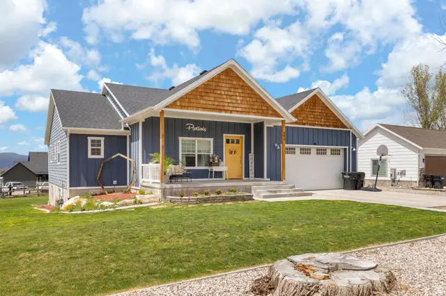 460 S 300 E, Mount Pleasant, UT 84647 - #2
