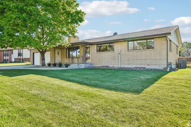 9270 S Jana Lee Dr, West Jordan, UT 84088 - #3