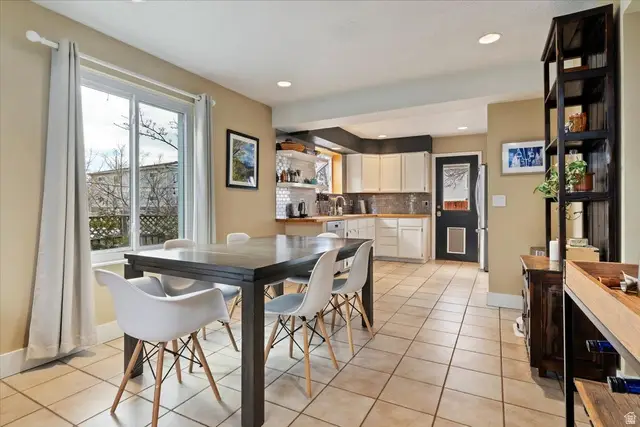 6924 S Hillside Village Cir, Cottonwood Heights, UT 84121 - #3