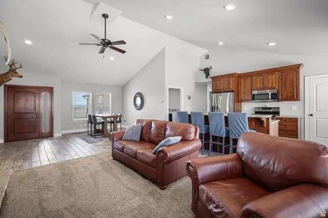 1588 W Rim Rock Dr, Stockton, UT 84071 - #3