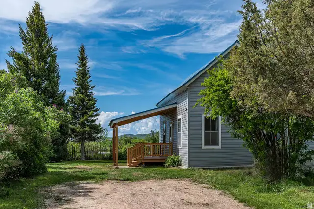 225 W 1st North St N, Bloomington, ID 83223 - #1