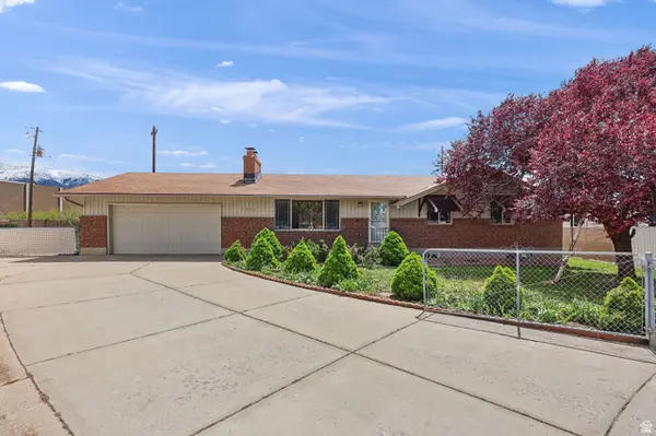 1345 S Valhalla Dr E, Clearfield, UT 84015