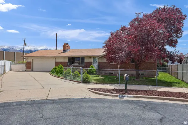 1345 S Valhalla Dr E, Clearfield, UT 84015 - #2
