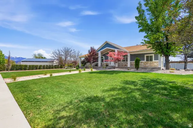 2433 W Saddle Horn Cir S, Bluffdale, UT 84065 - #2