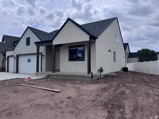 983 W Motor Vu Dr #208, Riverdale, UT 84405 - #3