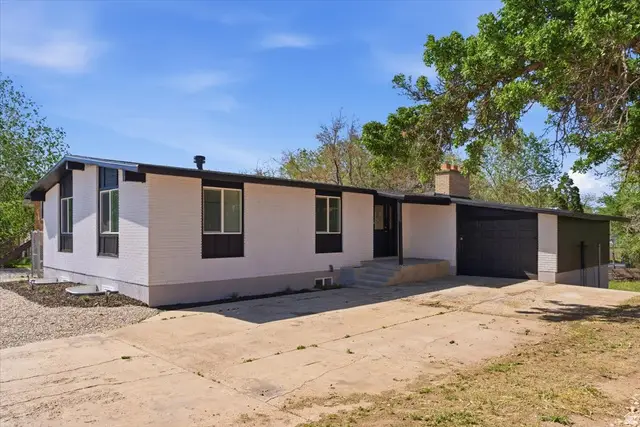 170 W Vine St, Tooele, UT 84074 - #2