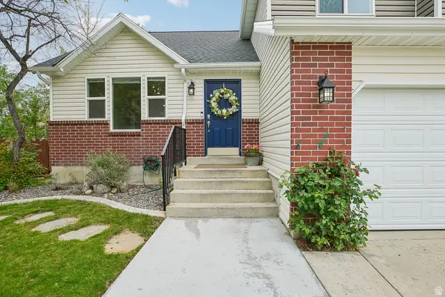 10083 S Queens Ferry Dr. W, South Jordan, UT 84009 - #3