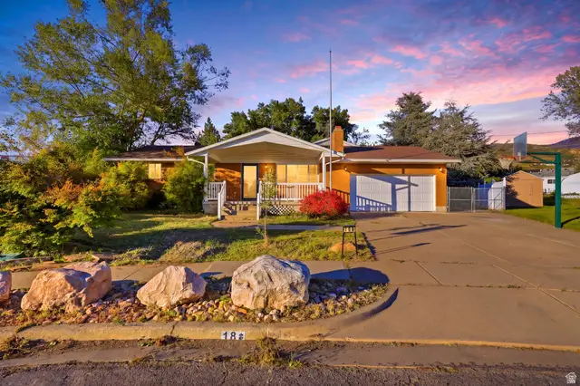 18 W 900 N, Bountiful, UT 84010 - #1