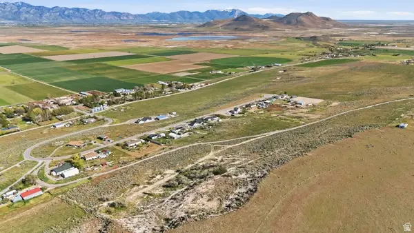 9317 N Sunset Dr, Thatcher, UT 84337 - #2
