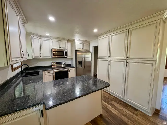 2115 N Fruitland Dr E, North Ogden, UT 84414 - #3