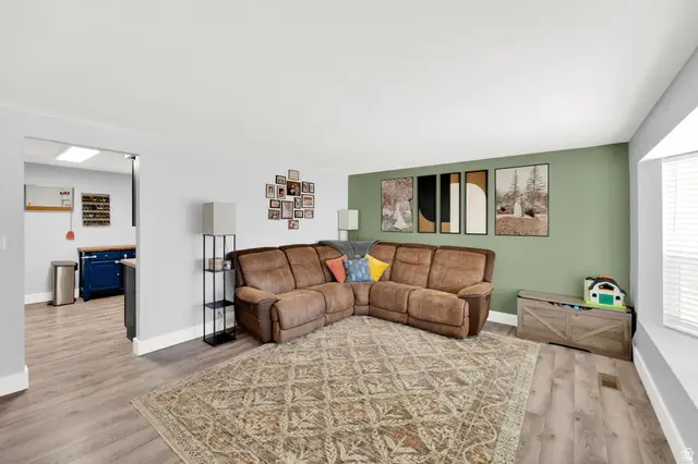 401 N Lakeview Ave E, Tooele, UT 84074 - #3