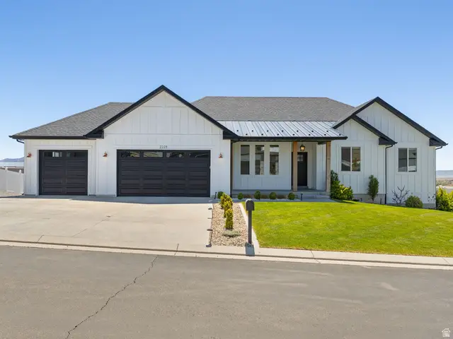 2228 E Grenada Ln, Eagle Mountain, UT 84005 - #1