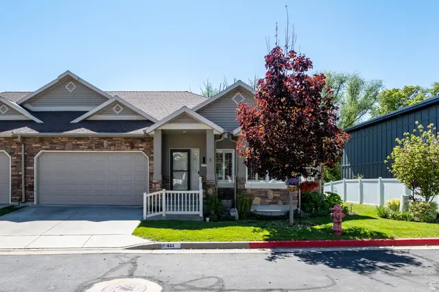 652 S Clearwater Falls Dr, Layton, UT 84041 - #2