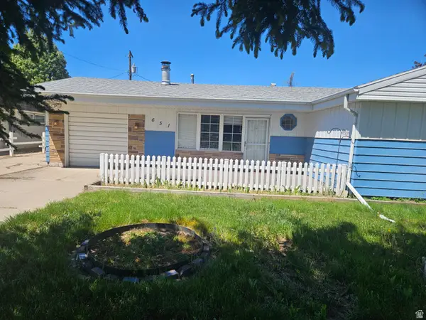 651 Sherwood Dr, Layton, UT 84041