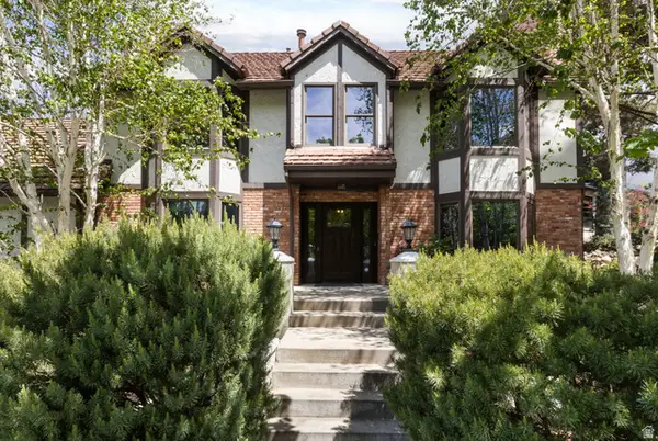 4049 E Prospector Dr S, Cottonwood Heights, UT 84121