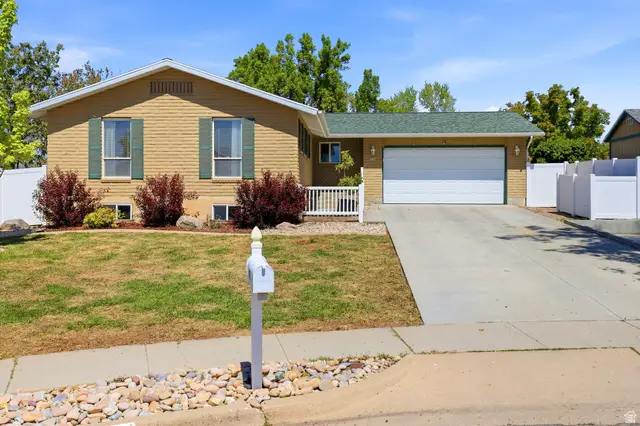 441 S 925 E, Kaysville, UT 84037 - #1