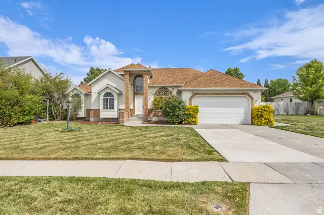 1202 W Country Ridge Dr S, South Jordan, UT 84095 - #1