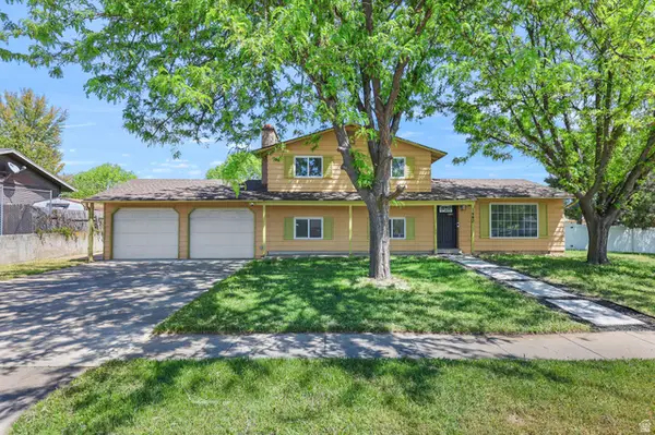 1440 David Dr, Syracuse, UT 84075