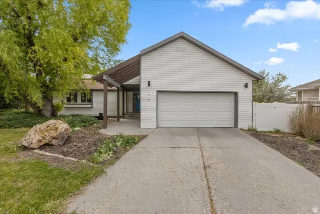 195 Country Club Dr, Stansbury Park, UT 84074 - #3