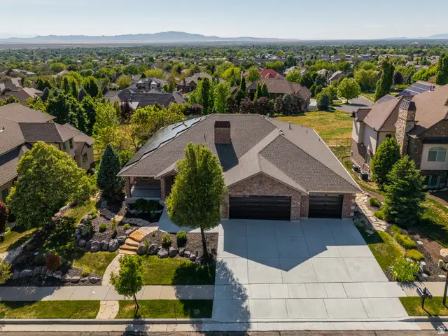 1174 S Deer Ridge Rd E, Fruit Heights, UT 84037 - #2