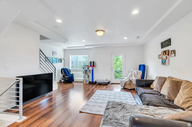 12 W Gilbride Ave, Murray, UT 84107 - #2