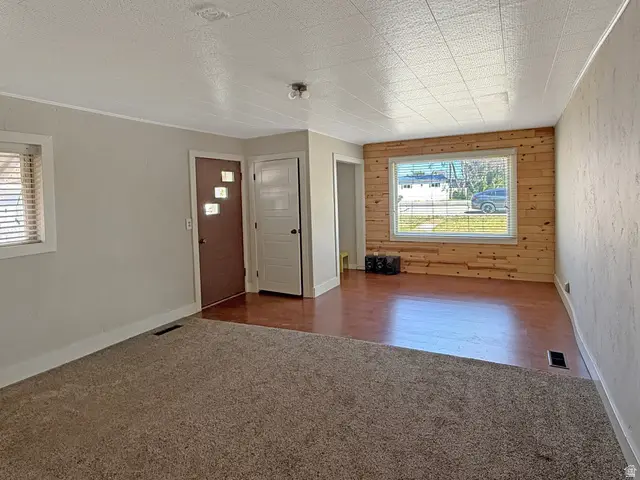 156 E Center, Huntington, UT 84528 - #2