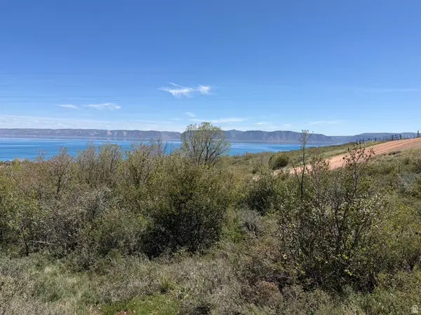 1317 N Trapper Loop #T22, Garden City, UT 84028