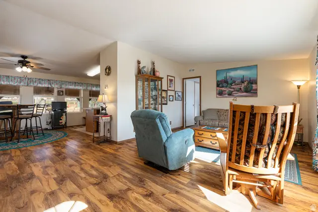 1120 S Bryce Canyon Way, Kanab, UT 84741 - #2