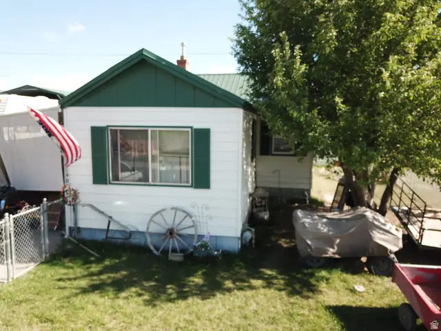 140 E Carson Ave S, East Carbon, UT 84520 - #1