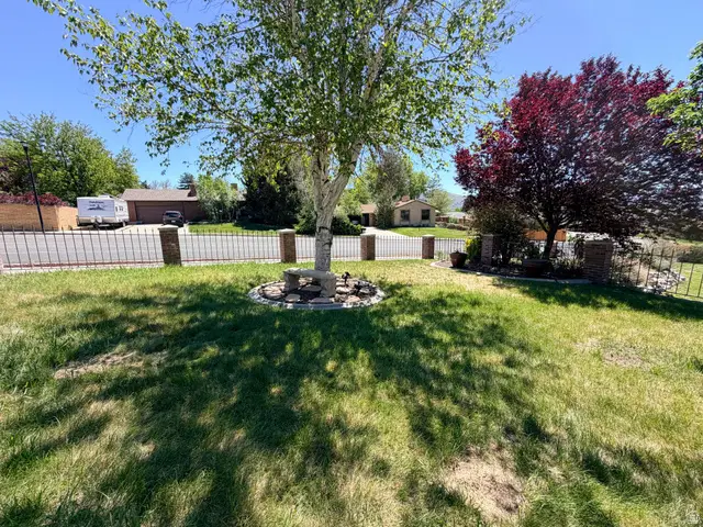 12080 S Mill Ridge Cir, Sandy, UT 84094 - #3