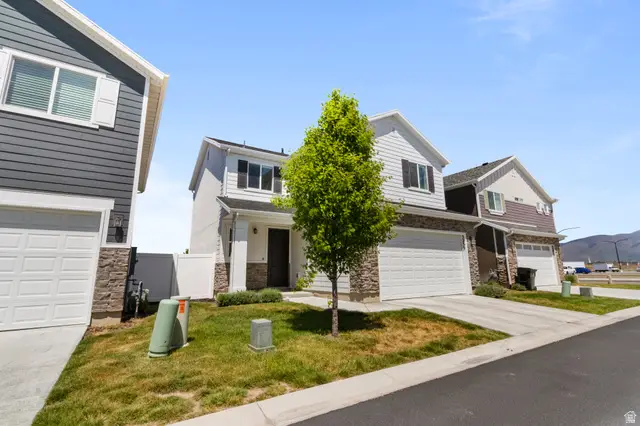 3233 S Burkhill Ln, Syracuse, UT 84075 - #1