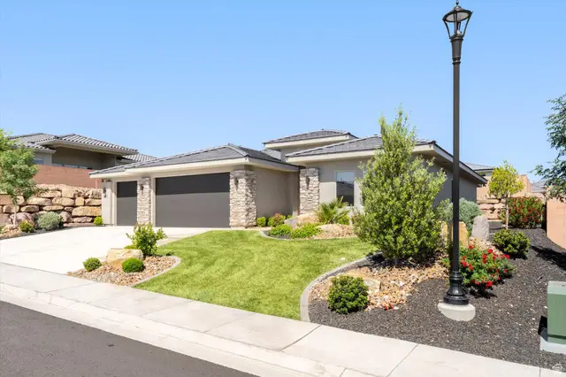 460 S Bracciano Dr, Saint George, UT 84770 - #2