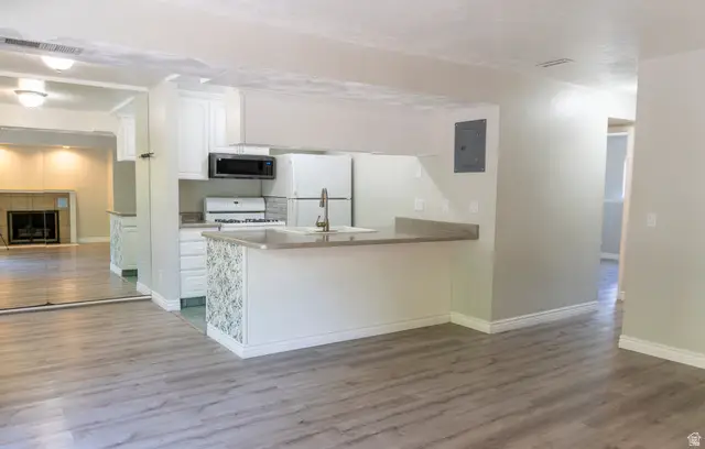 436 Creekside Cir #B, Murray, UT 84107 - #1