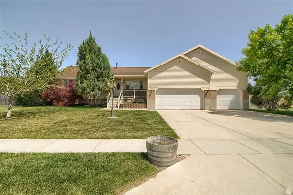2825 S Woodbrook Ln, Magna, UT 84044